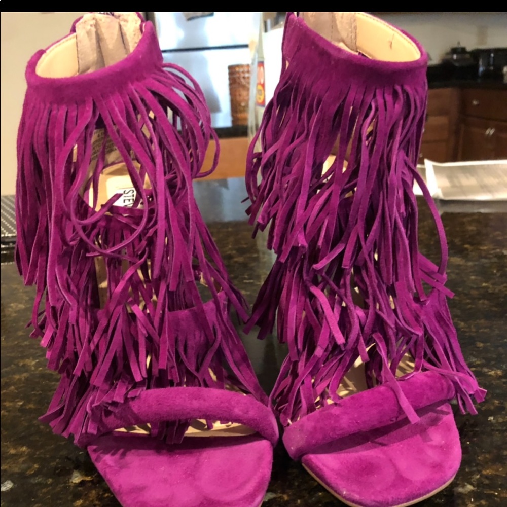 Steve Madden fringe pumps